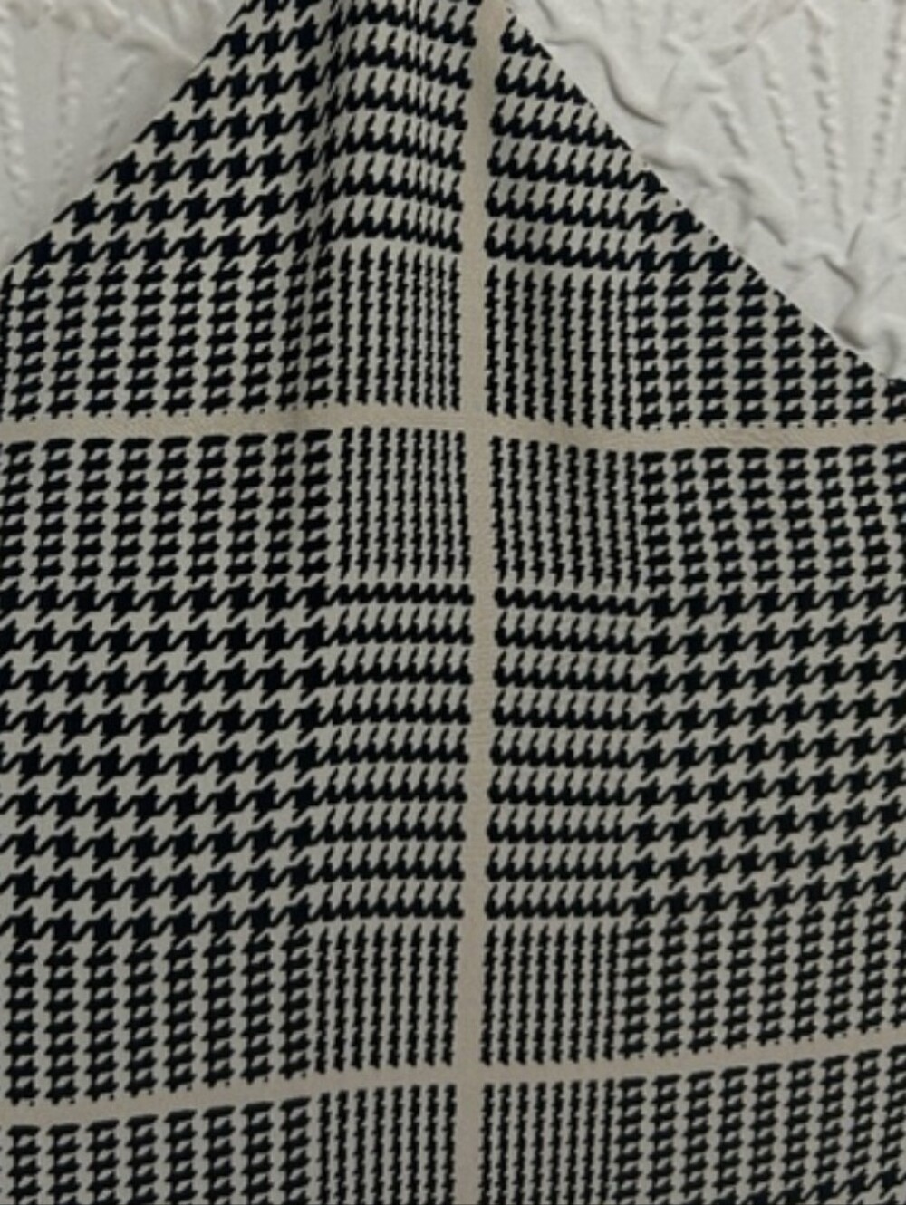 L’AGENCE Silk Plaid Camisole Tank Top Houndstooth V-Neck, Size XS (Fits Size S) - Picture 3 of 7
